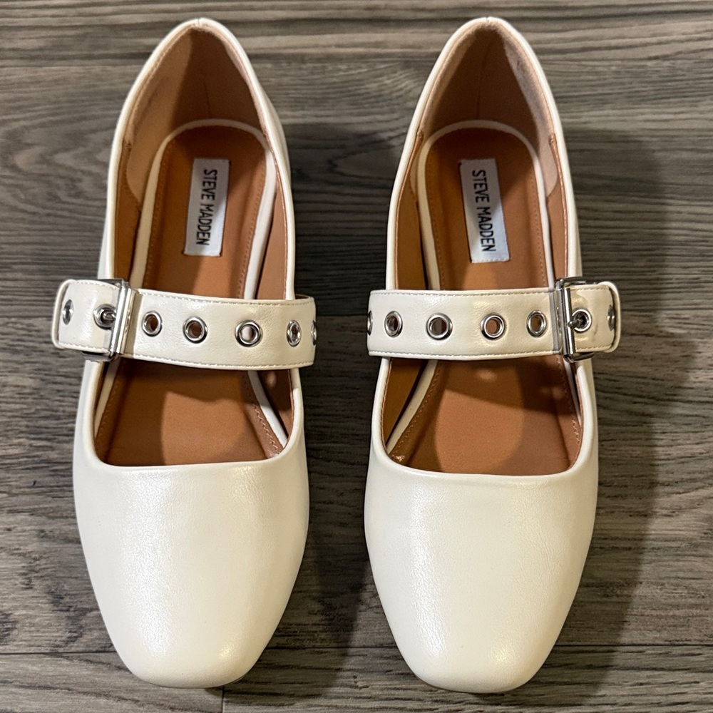 Steve Madden Cream Mary Jane Flats